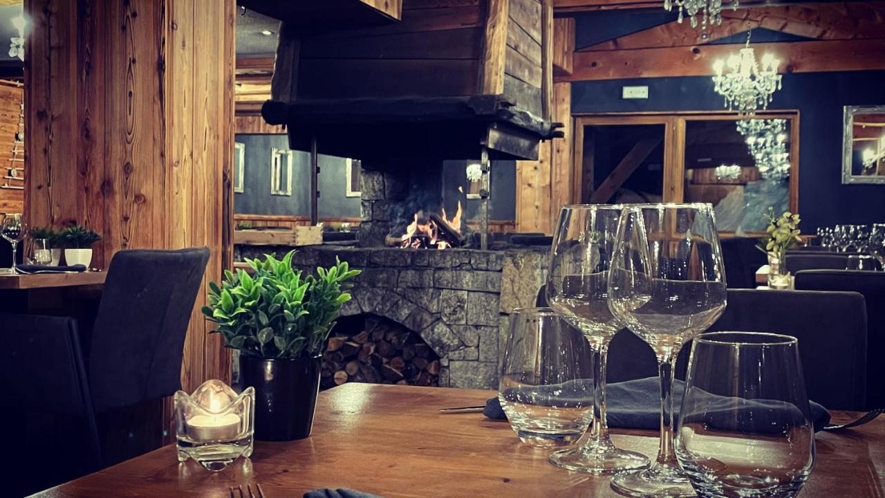 La Perelle Hotel Saint-François-Longchamp Buitenkant foto